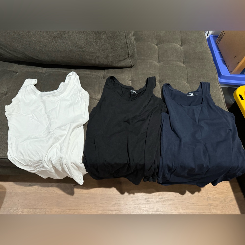 Maternity tank tops size S/M